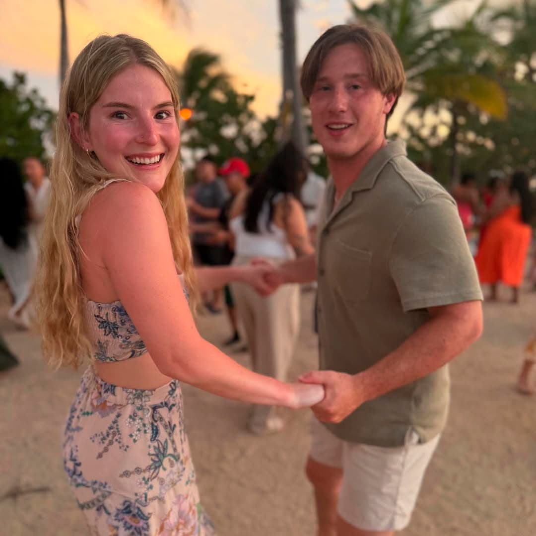 Sunset Salsa Beach Class in San Juan, Puerto Rico - Image 3