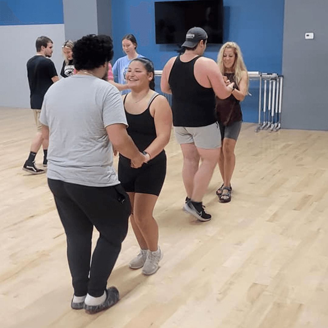 Indoor Salsa  Dance Class in San Juan - Image 2