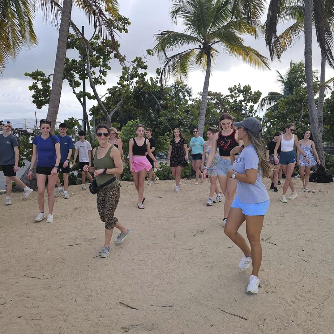 Salsa Class and Night Out Hangout Experience - Image 2